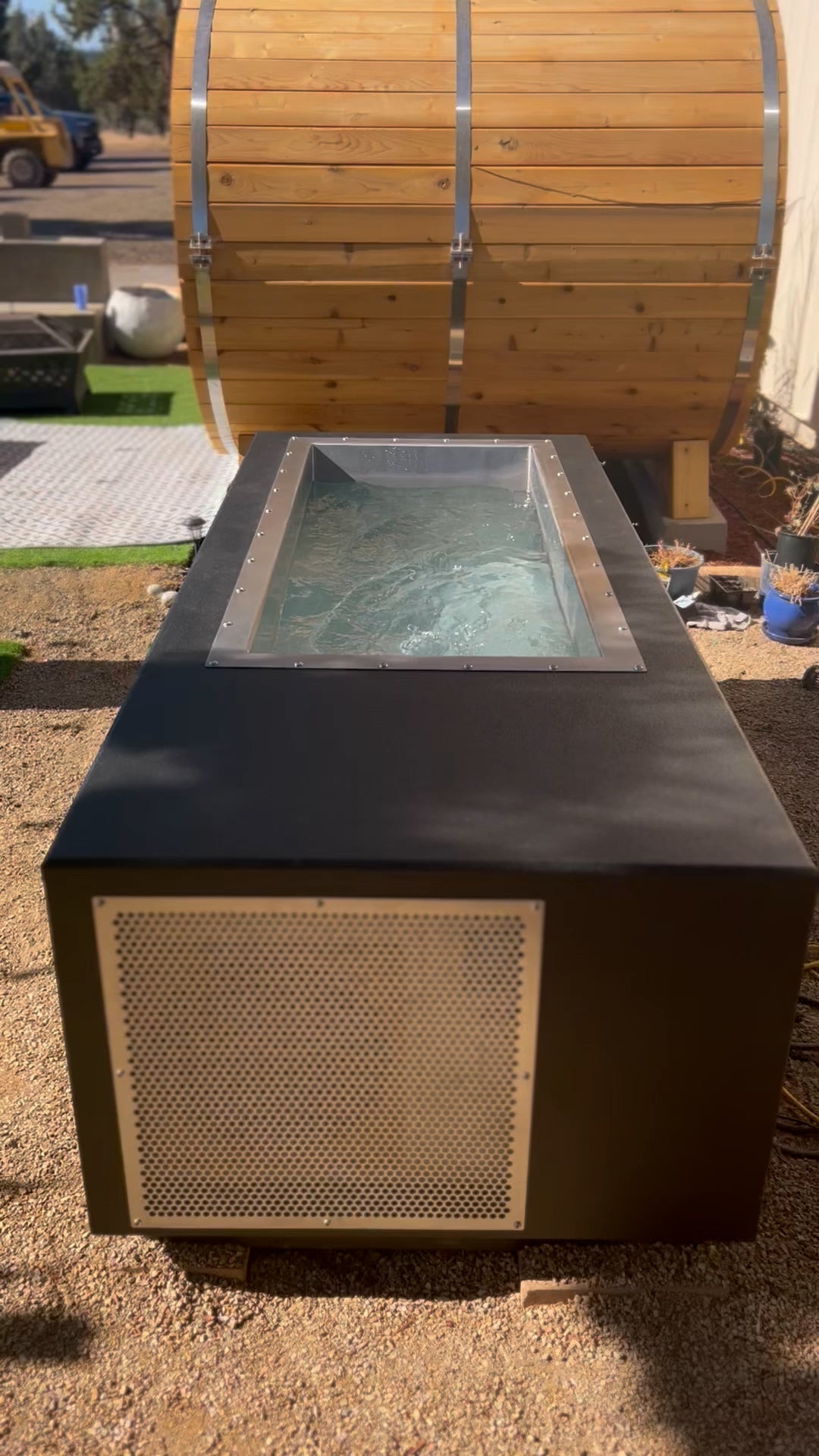 CoreChill¹ cold plunge tub Outside