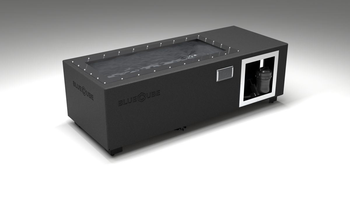 BlueCube C1 cold plunge tub black with carbon fiber tub left front view [bc color=black screen=frame deck=none tub=carbon-fiber view=fl]