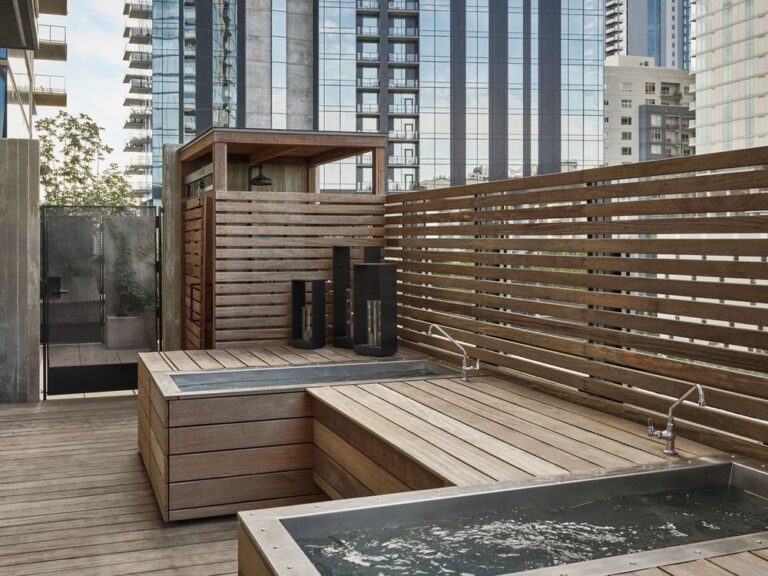 BluCube Cold Plunge At RSR '700 River' Apartments — Austin